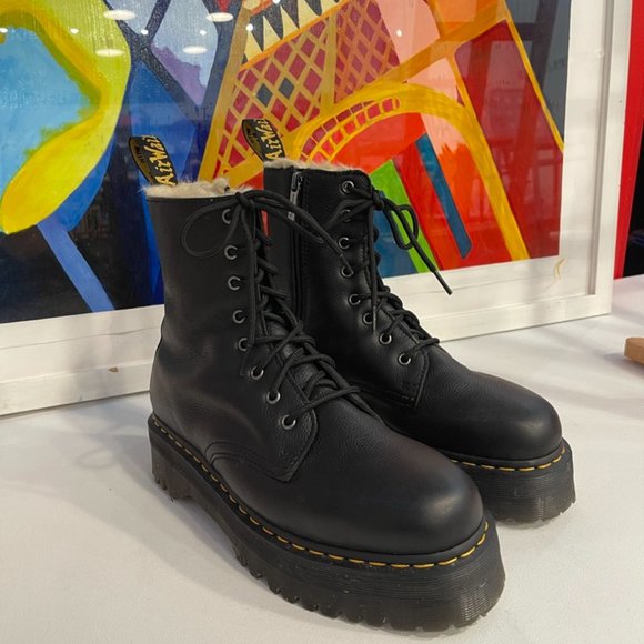 DR. MARTENS Jadon Boot Leather Faux fur lined Platforms - Picture 2 of 6